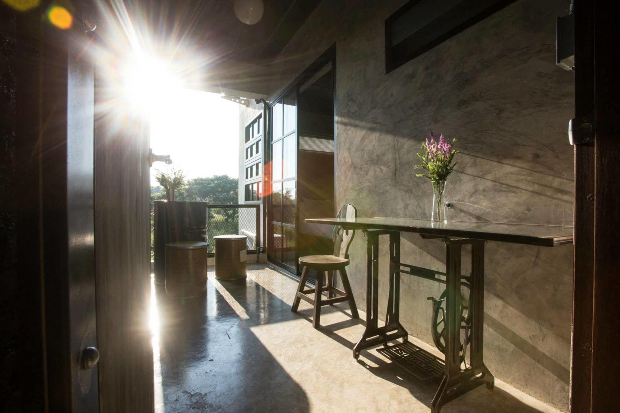 Rumpai Loft Habitat Chiang Mai Dış mekan fotoğraf